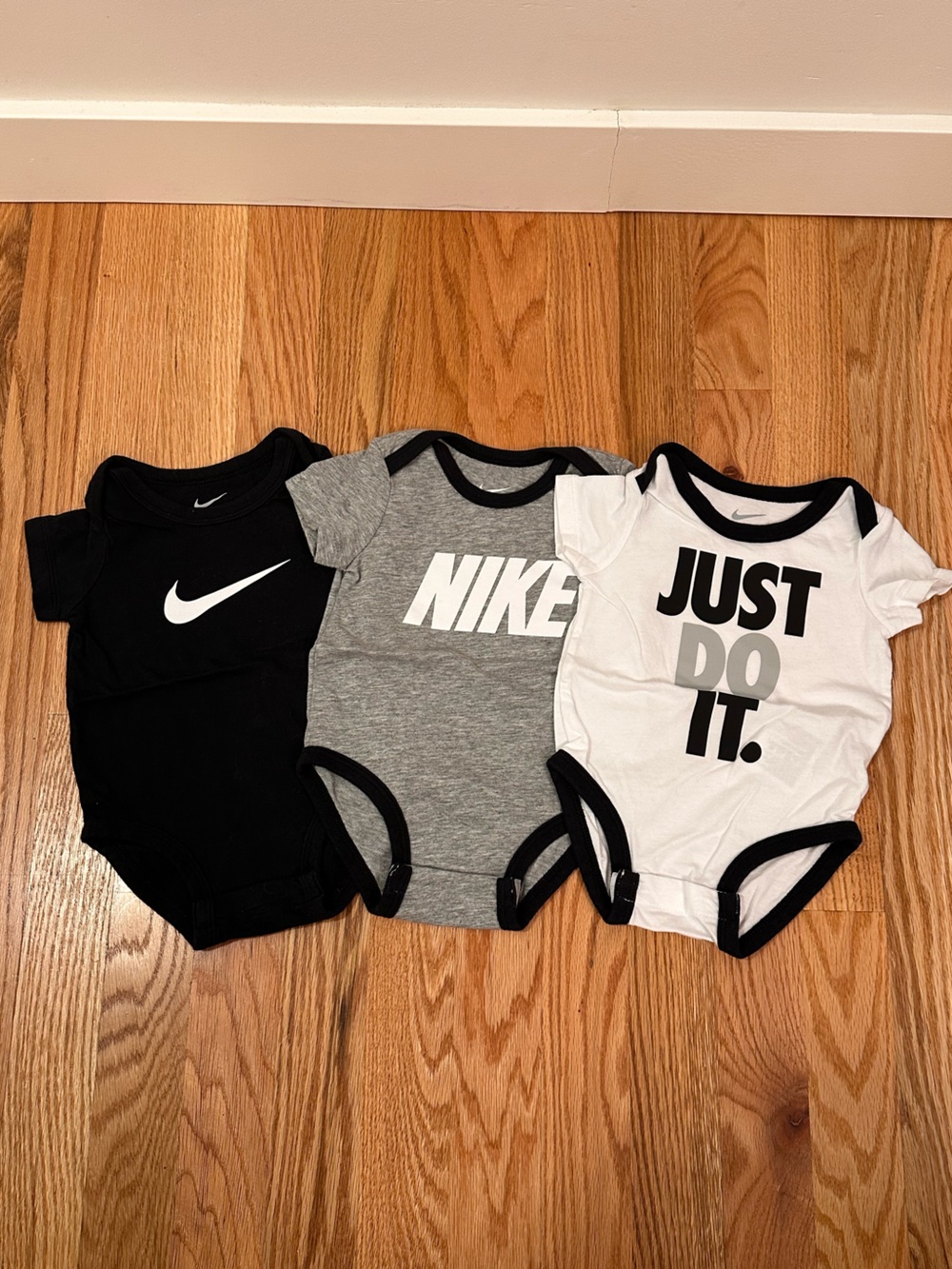 NWOT/EUC Nike Baby One-Piece Bodysuit Set - Black, Gray, White, 6 Months